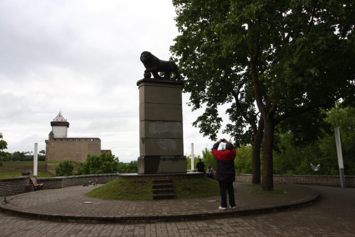 IDA VIRUMAA: NARVA - NARVA-JÕESUU - SILLAMÄE - TOILA - Image 3