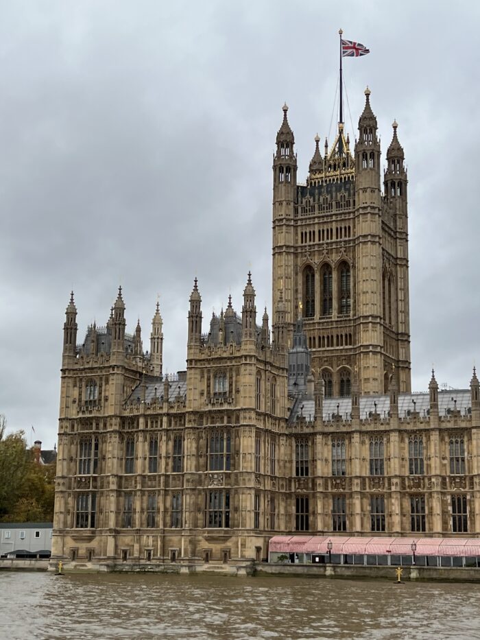 LONDON  ja Abba Voyage